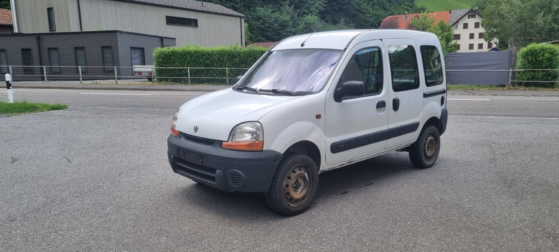Renault Autos: Renault Kangoo 1.9 4x4 – Défectueux à Oberriet SG par Px_