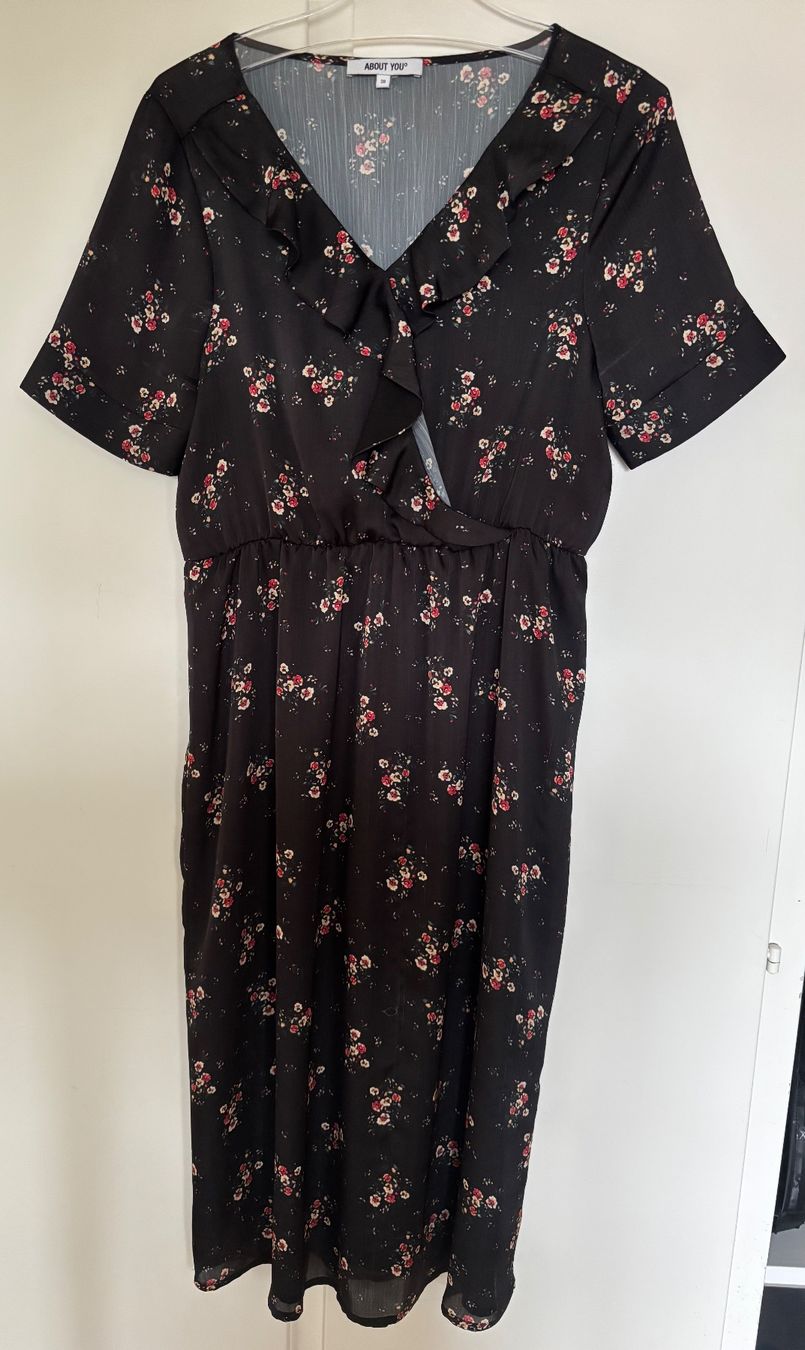 Vestiti: Sommerkleid von ABOUT YOU – Usato da Zürich venduto da Tzhkely24 1