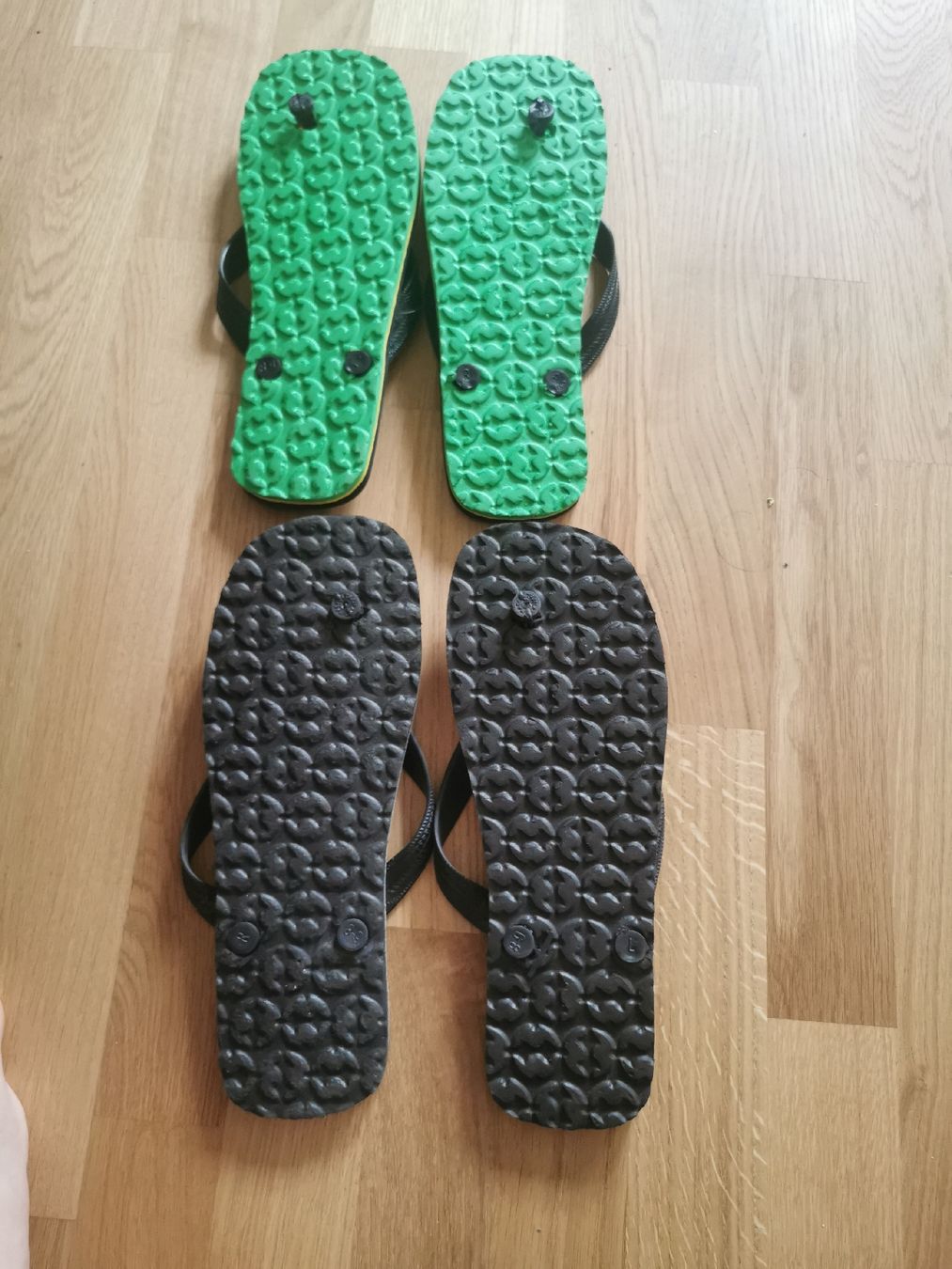 Herrenschuhe: Flip flops 44. 2x – Neu (gemäss Beschreibung) aus Bern von ged_ffx9 1