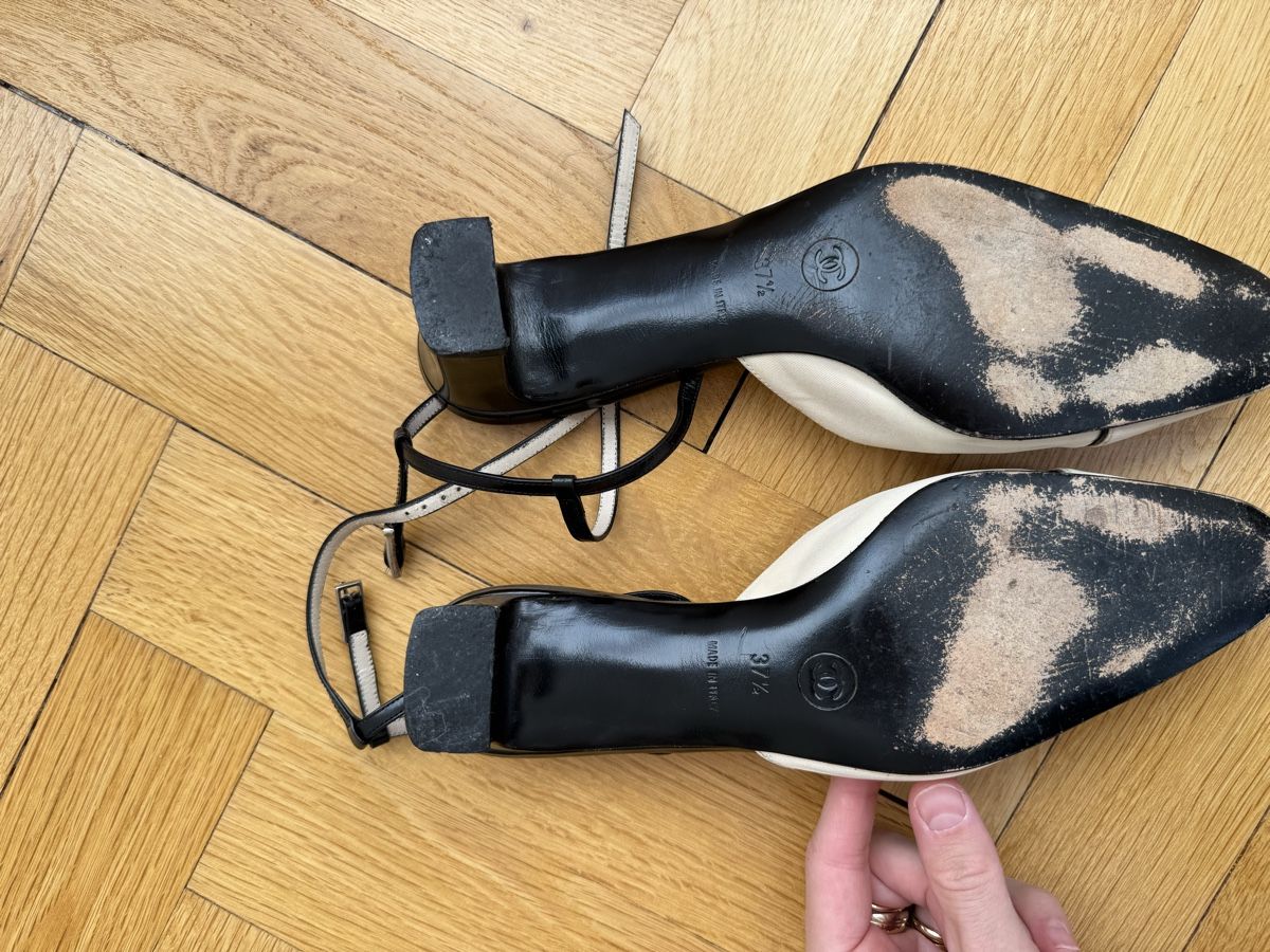Chanel Scarpe da donna: Slingback Chanel beige schwarz – Usato da Solothurn venduto da Hage_ 2