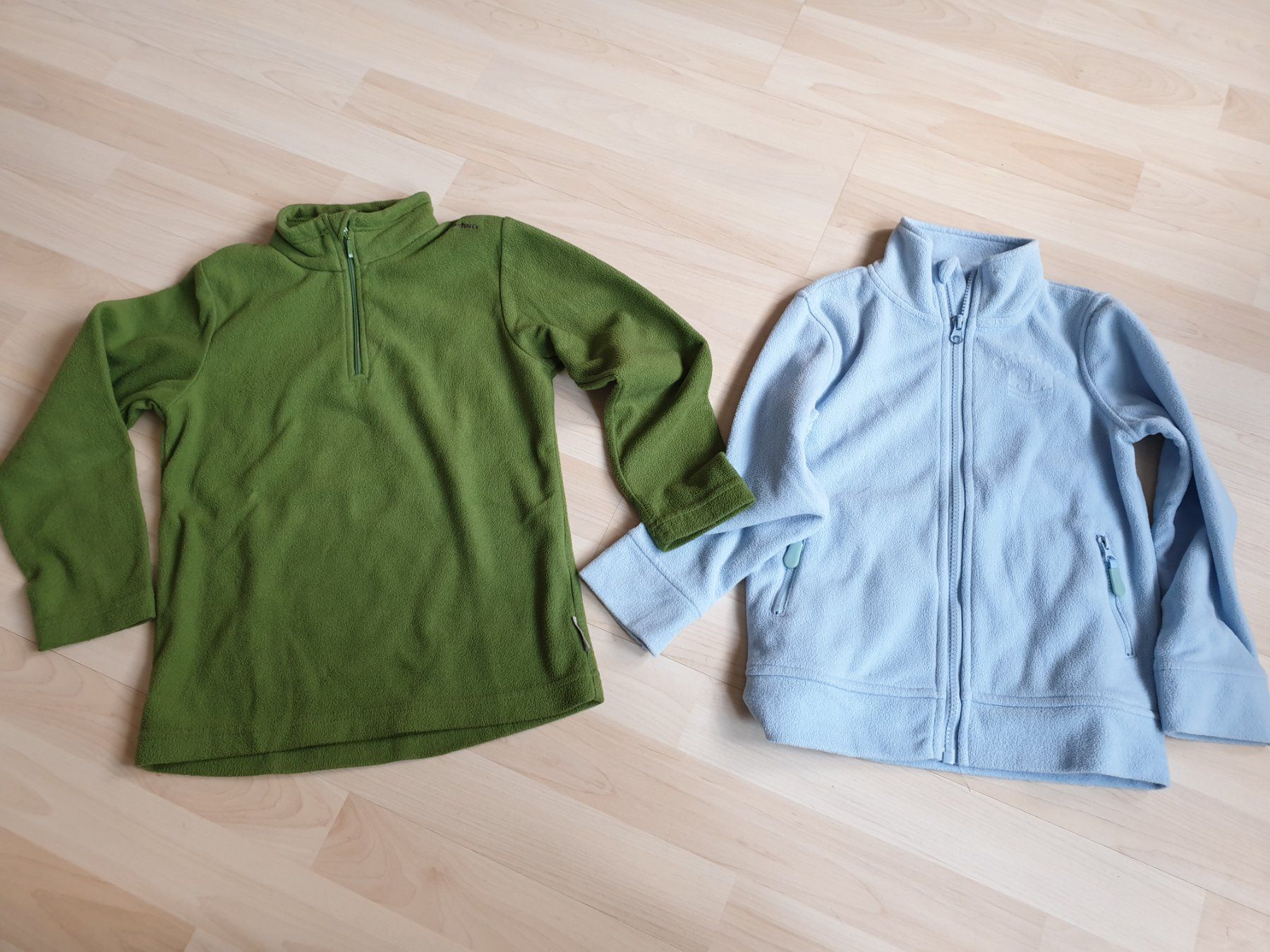 Lotti & Set di vestiti: Faserpelz Pullover und Jacke, 110 und 1166 – Usato da Schönengrund venduto da lia_t65g