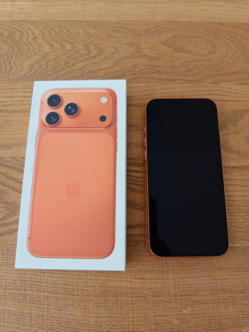 Apple Telefoni cellulari / Smartphones: Apple iPhone 17 Pro Max Cosmic Orange 512GB – Nuovo (secondo la descrizione) da Wetzikon ZH venduto da speedmas 1