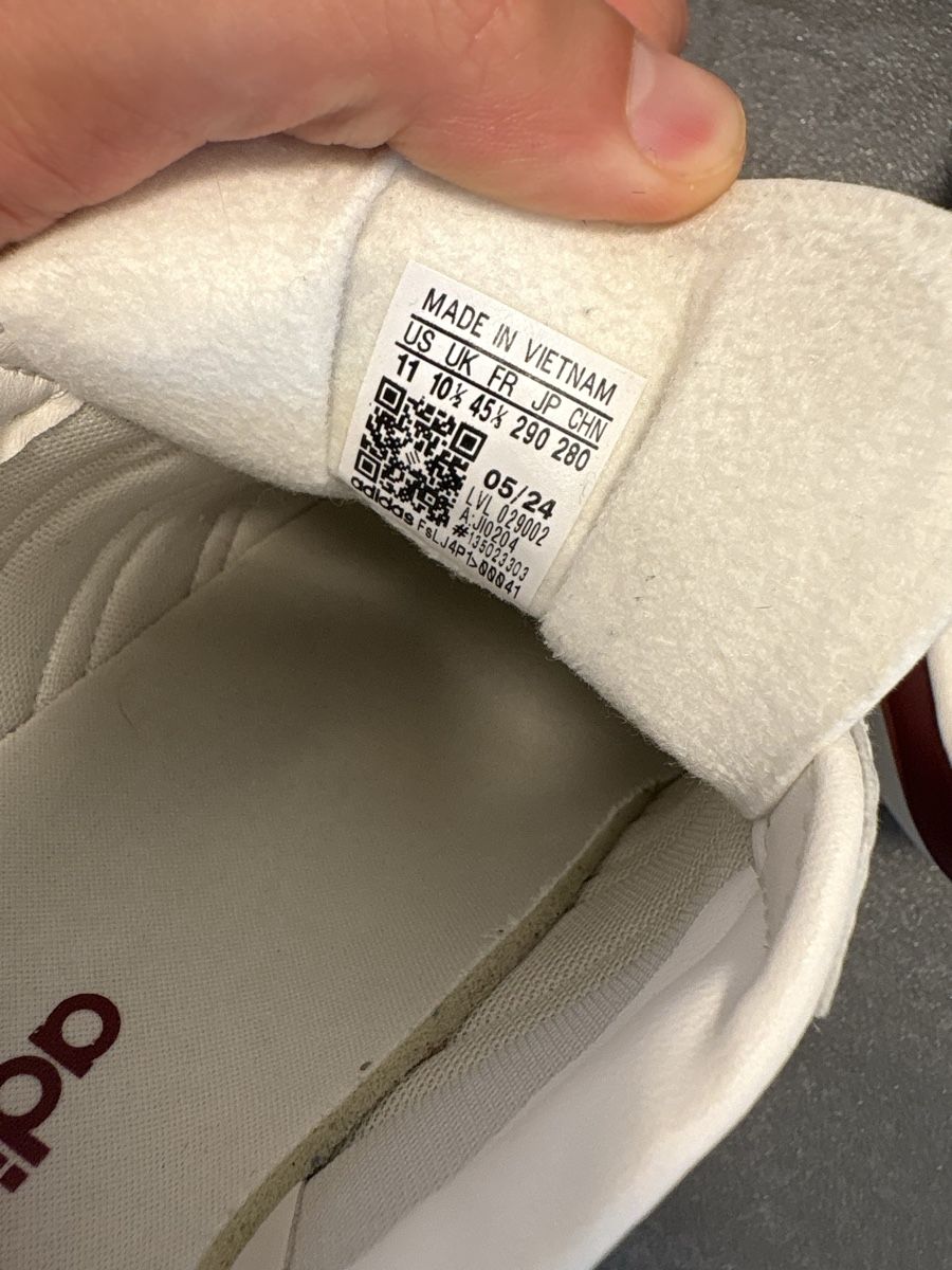 Adidas Scarpe da uomo: Adidas Gazelle 45 1/3 cloud white/ shadow red – Usato da Rümlang venduto da svent 4