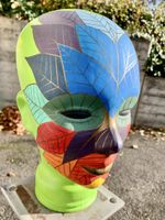 Kunstvoll handbemalter Frauenkopf