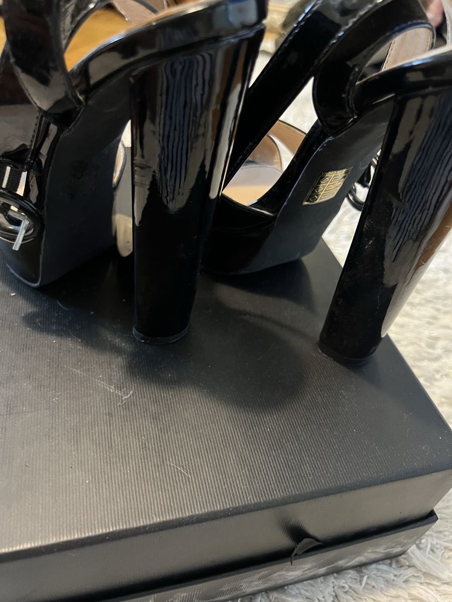 Scarpe da donna: Talons noirs  – Nuovo (secondo la descrizione) da Moudon venduto da cin_6rxj 1