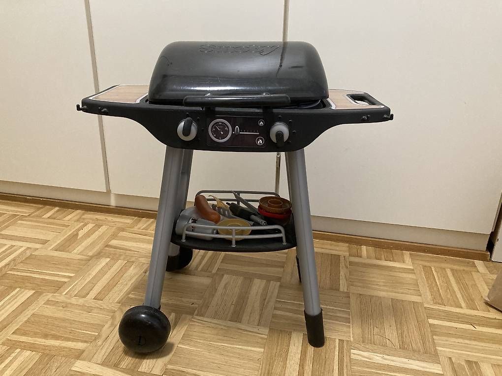Spielzeuge: Smoby Kindergrill mit viel Zubehör – Gebraucht aus Tenniken von Gnade27 1