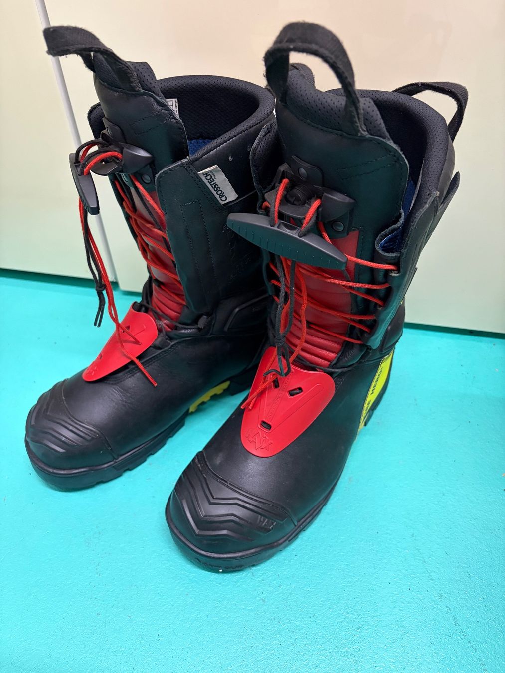 Haix Scarpe da uomo: Haix Fire Hero 2 Stiefel Grösse 42 – Usato da Eglisau venduto da swisstaurus
