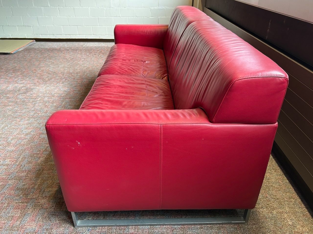 Sofas: Rotes Ledersofa – D'occasion à Zürich par chrigolo1 2