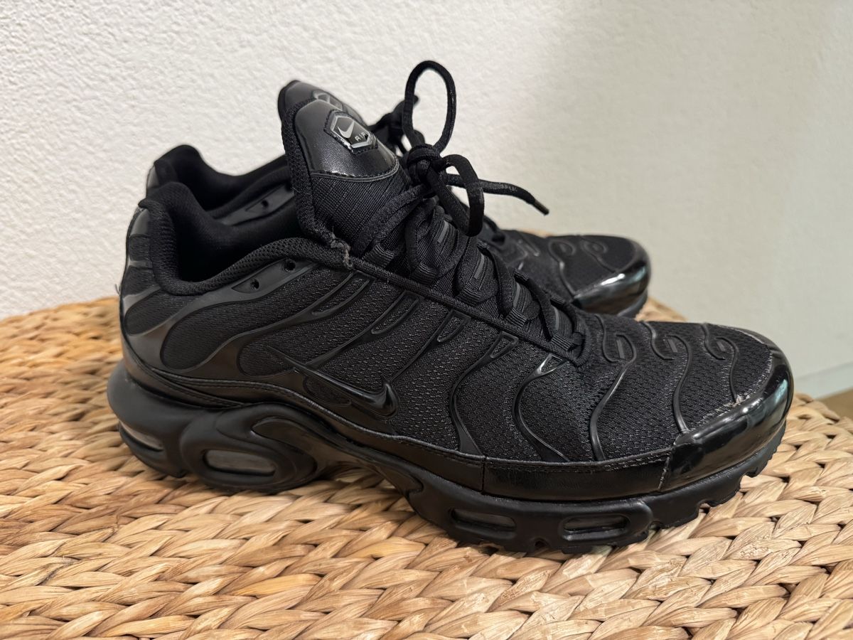 Nike Scarpe da uomo: Nike Tn Airmax Plus 46 Schwarz – Nuovo (secondo la descrizione) da Allschwil venduto da Rikkerts 7