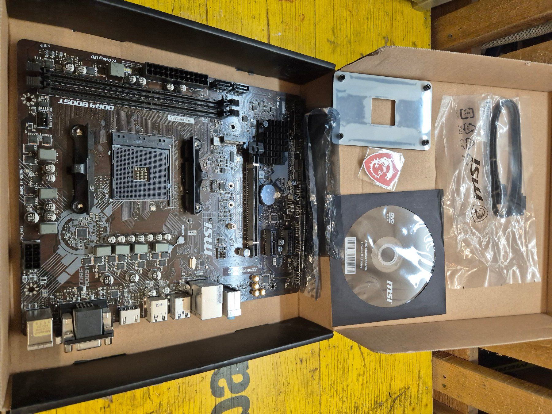 MSI Mainboards: MSI AM4 A320M PRO-M2 V2 – Gebraucht aus Pontresina von Daniel1984 1