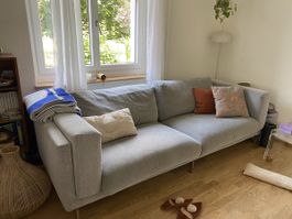 Schlichtes Stoffsofa, super bequem, guter Zustand