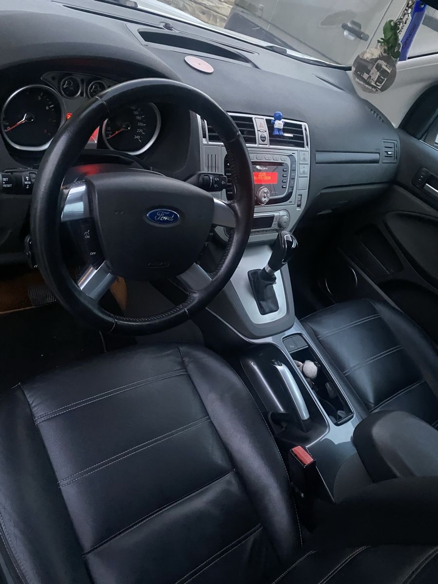 Ford Autos: Ford Kuga 2.5t mit MFK – D'occasion à Trun par zel_sqk8 1