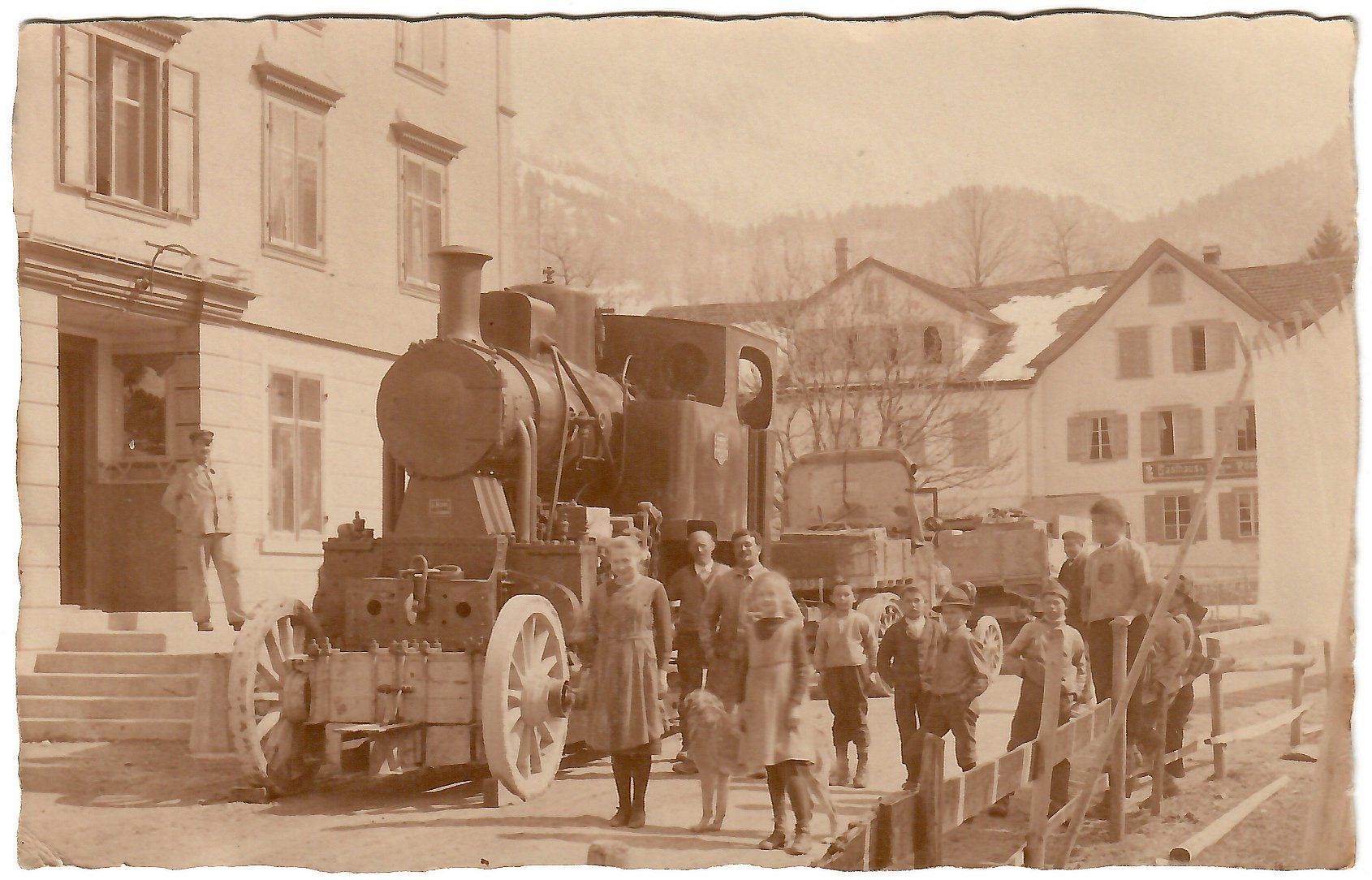 Cartoline postali: Ansichtskarte 'Transport einer Lokomotive ?' – Usato da Kerns venduto da etma3