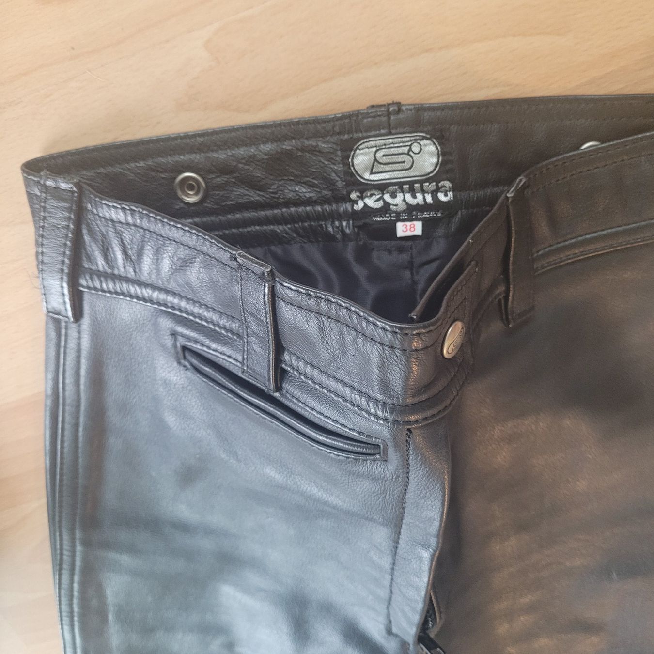 Pantaloni: Lederhose Segura gr 38 – Nuovo (secondo la descrizione) da Winterthur venduto da Flomal 1
