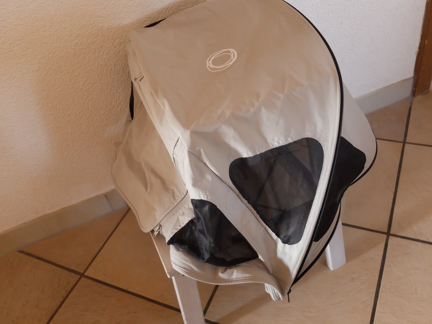 Bugaboo Carrozzine: Bugaboo Donkey Breezy Sun Canopy // Envoi / Versand OK – Usato da Les Breuleux venduto da malice_13 3