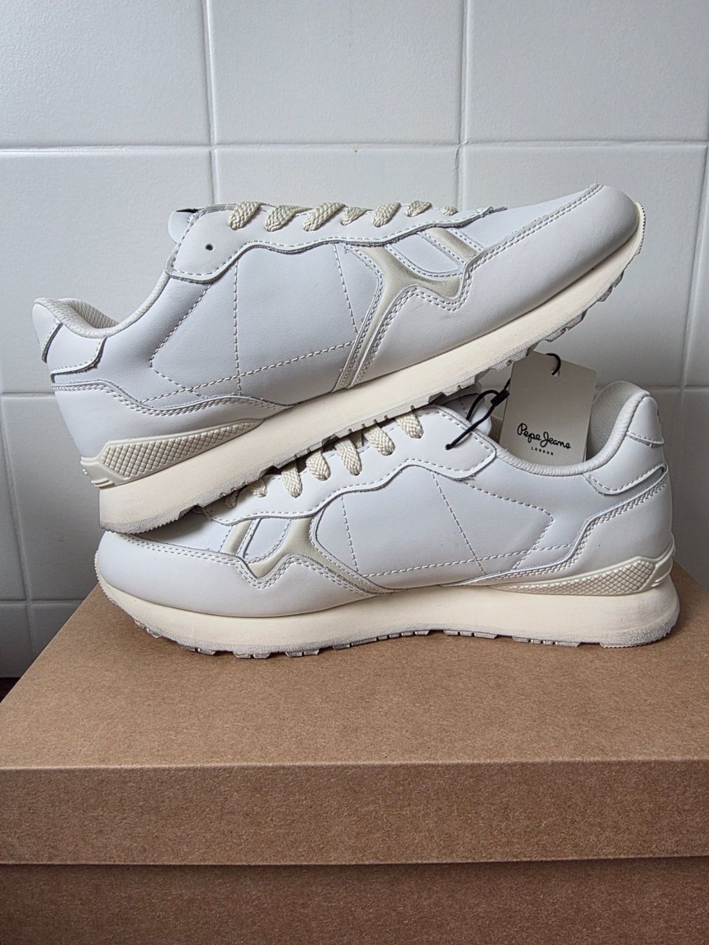 Pepe Jeans : Baskets Pepe Jeans – Neuf avec emballage d'origine à Fleurier par dav_xx8y 1