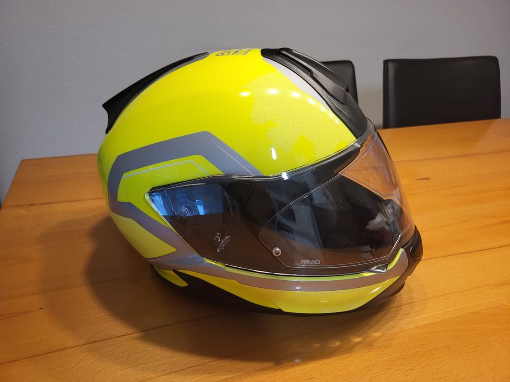Fast gratis! Neon farbener neuwertiger BMW Carbon7 Klapphelm | Kaufen