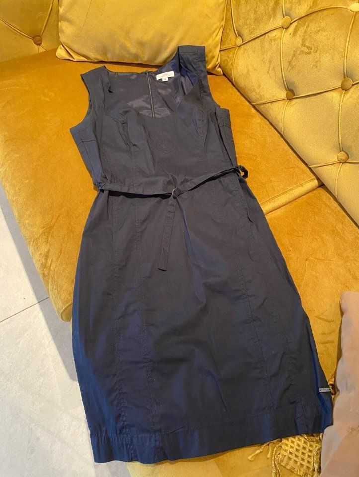 S.Oliver Robes: Kleid von S. Oliver, Gr. 38 – D'occasion à Dagmersellen par Arcticsnow2017