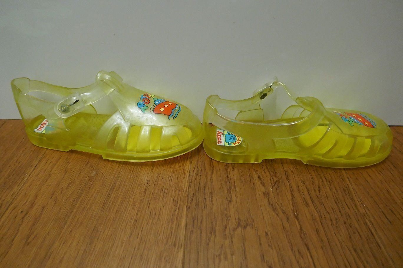 Scarpe da uomo: Strand-/Wasserschuhe/Sandalen, Gr. 30 – Usato da Horgen venduto da Feli39 1