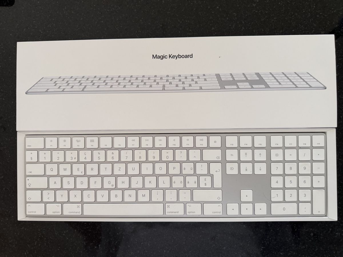 Apple Tastaturen: Apple Magic Keyboard mit Ziffernblock neu – Neu (gemäss Beschreibung) aus Wiesendangen von Bodensee-TG