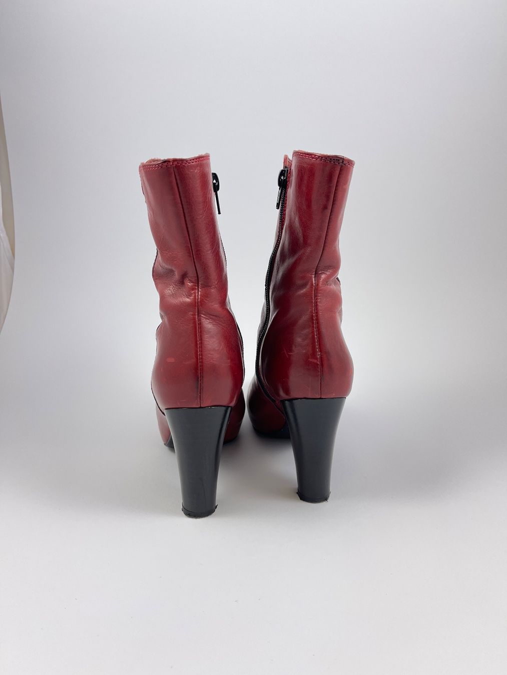 Scarpe da donna: Elegante rote Stiefelette Gr. 37 von Pasito – Usato da Mönchaltorf venduto da Cochenille 2