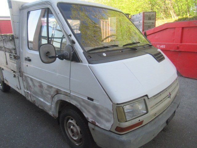 Renault Veicoli commerciali: Renault Trafic 2.2 Benzin 95PS Picup Oldtimer – Usato da Grolley venduto da Qayer 3