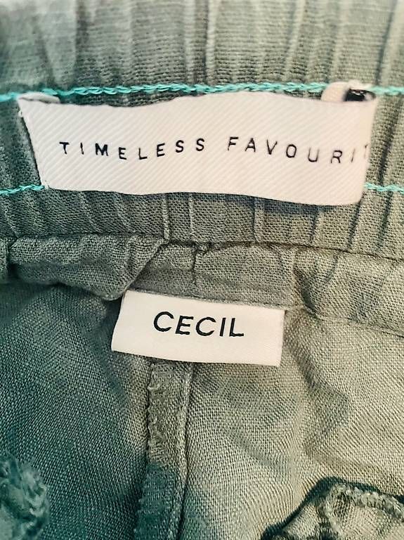 Pantaloni: Hose grün Grösse M Marke Cecil – Usato da Binningen venduto da SimoneMinimalism 2