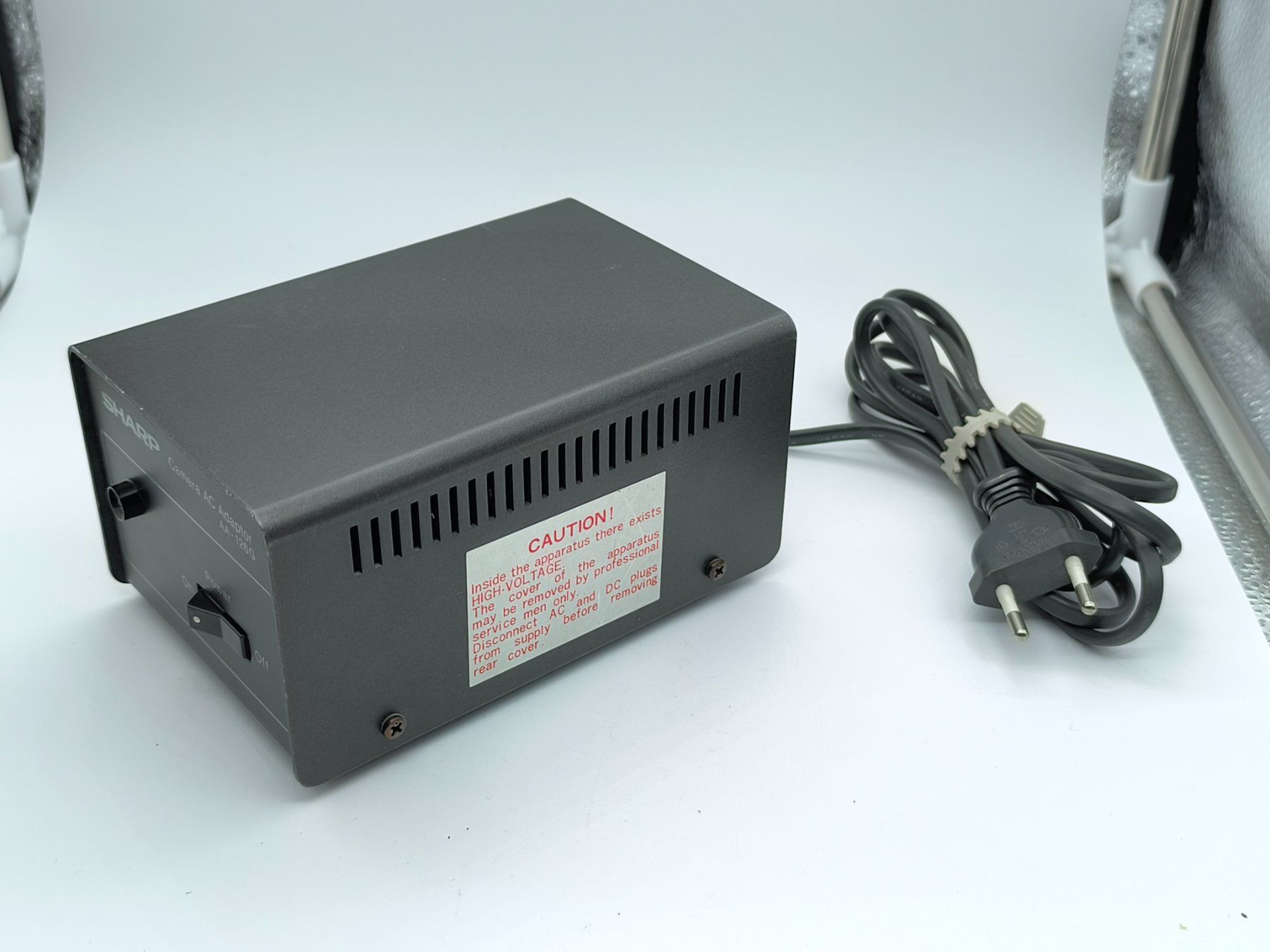 Alimentazione elettrica: Sharp Camera AC Adaptor AA-126G Netzteil Vintage – Usato da Rüti ZH venduto da Restwert_Rueti_ZH 1