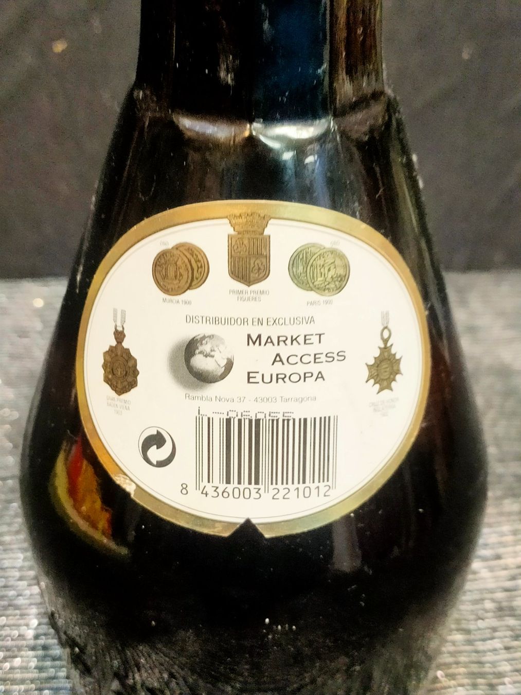 Bevande alcoliche: CALISAY LICOR – Usato da Genève venduto da Leboucheoreilles 5