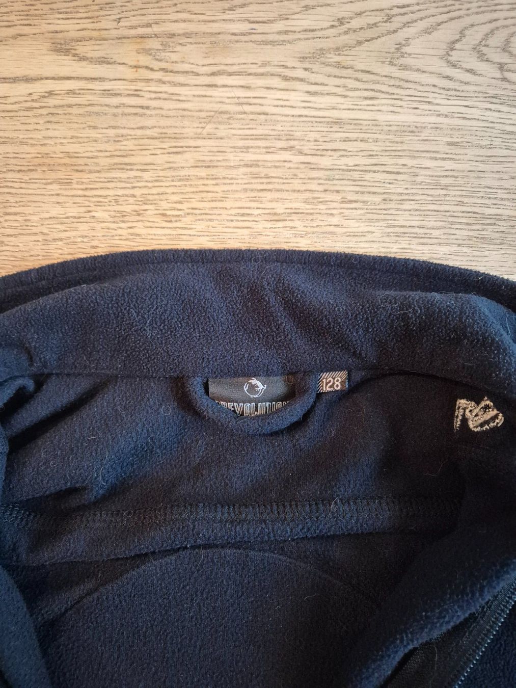 Giacche & Cappotti: Fan Jacke SCB Kinder Grösse 128 – Usato da Uttigen venduto da Fendt01 4