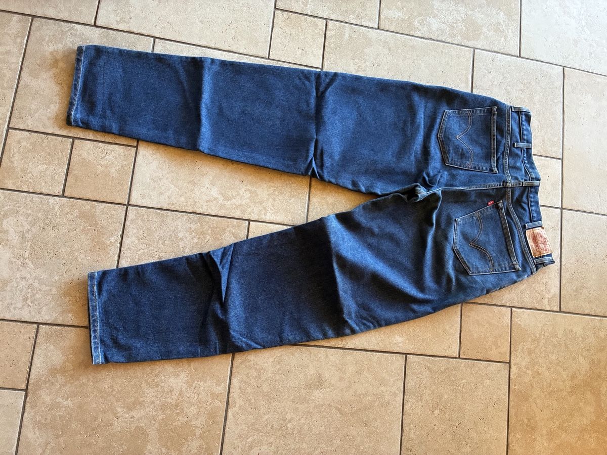 Levi's Jeans: Jeans Levi’s 560 L38/ W38 – Nuovo (secondo la descrizione) da Flanthey venduto da Gege24 2