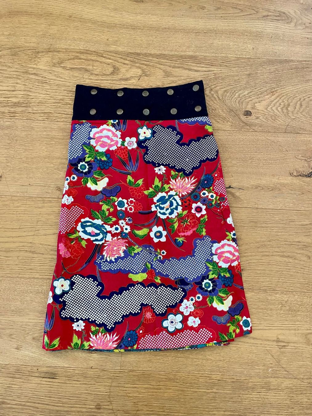 Röcke: Sommerlicher Wenderock, Blumenmuster – Gebraucht aus Biel/Bienne von linette78