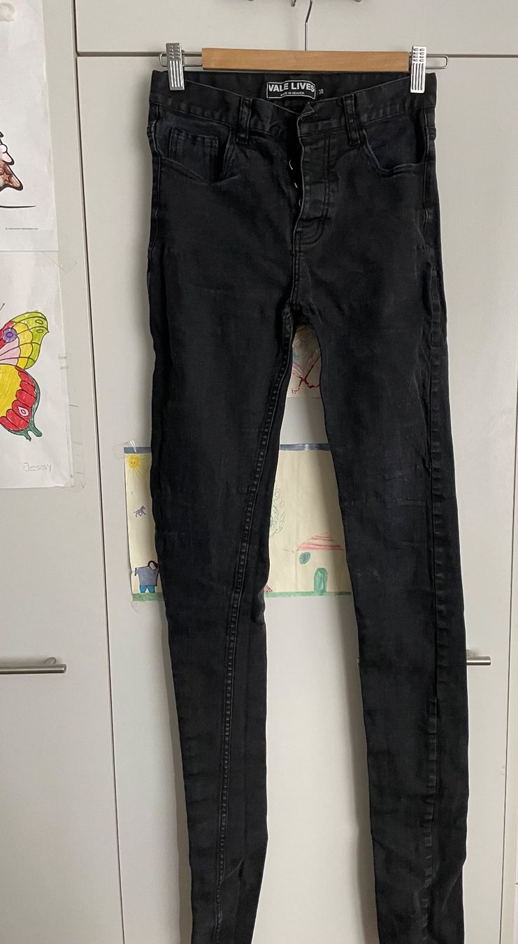 Jeans: Vale Live Jeans mit Knopfleiste, Grösse 30 – Usato da Zürich venduto da Sonnenschein_