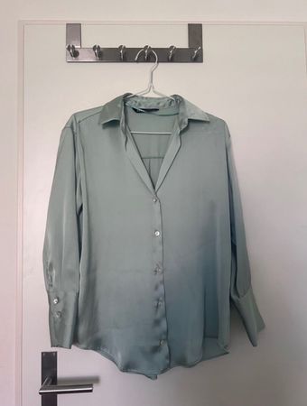 Zara Satin-Optik Bluse, Mintgrün, Gr. 36
