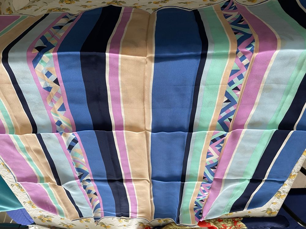 Foulard Ascot Laine Vintage TBEG - 88x88cm, Fond Bleu, Occasion, Pure Laine