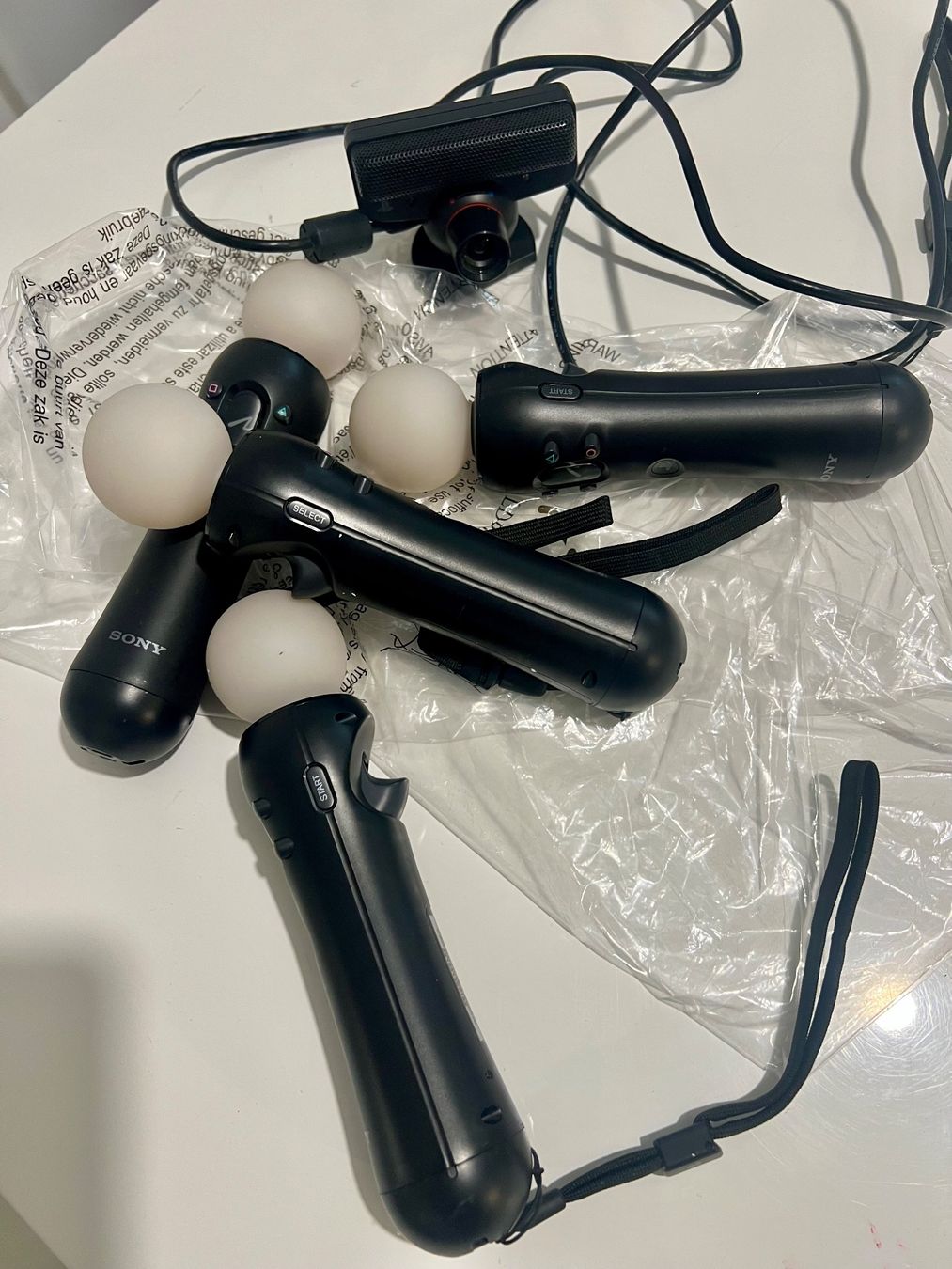 Sony Manettes: PS3 sticks + Cam Ab. 1 FR – D'occasion à Zürich par T.E.B 2