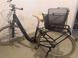 Citybike Cube Elly Cruise schwarz mit Korb gebraucht