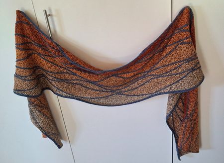 Schal "Stream"   handgestrickt für Frühling/Sommer   NEU