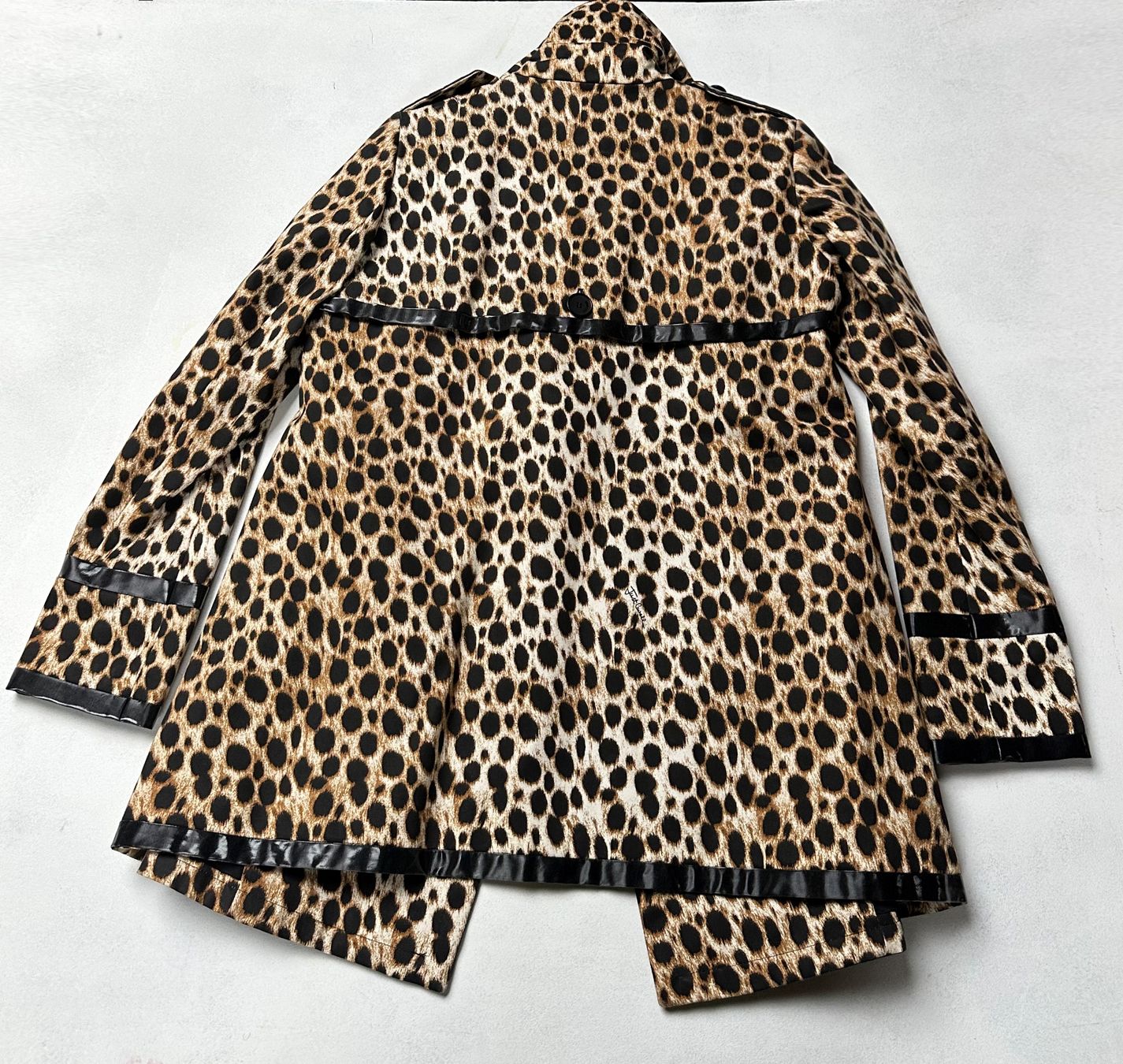 Roberto Cavalli Cappotti: Just Cavalli Leopard Print trench Coat - Size 42 IT – Usato da Vevey venduto da ledidream 1