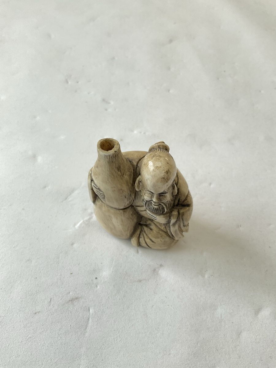 Statuette: Ancien netsuke sculpté  – Usato da Malleray venduto da Robot12 5