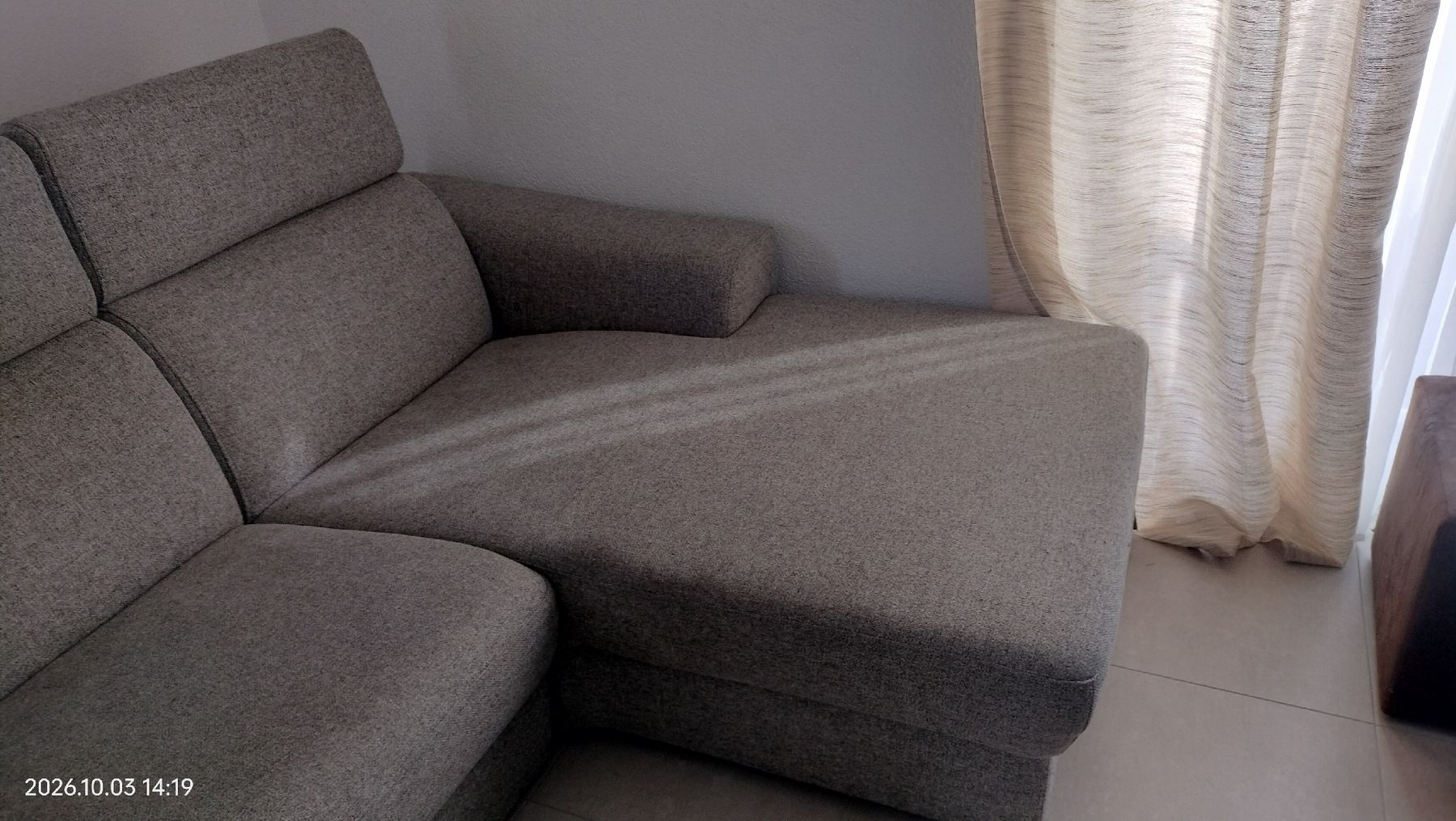 Livique Sofas: canapé  – D'occasion à Blonay par Ricco33 1