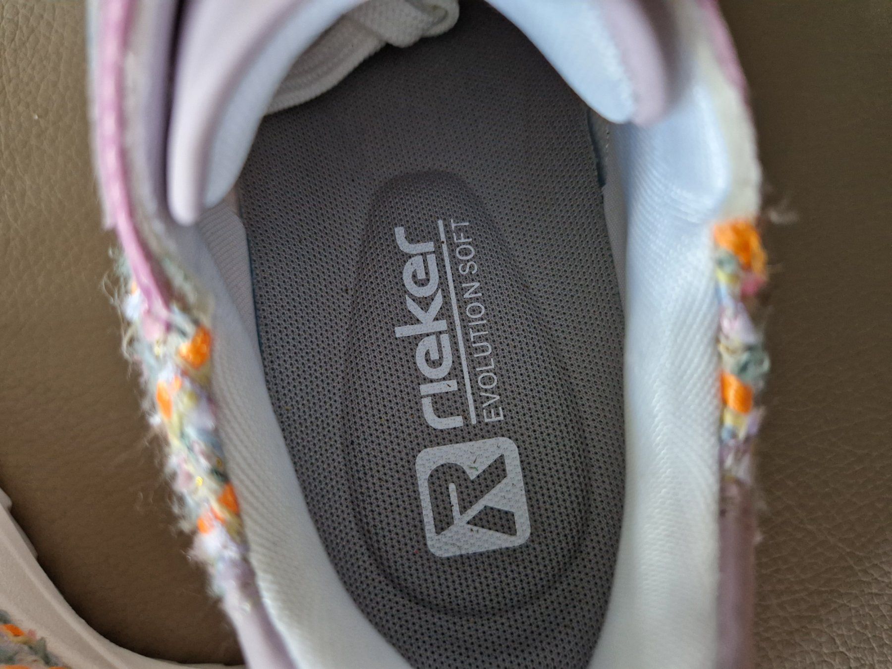 Rieker Damenschuhe: Sneaker – Neu (gemäss Beschreibung) aus Biel-Benken BL von Ina92 1