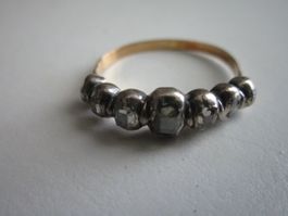 Antiker Fingerring mit Steinen  Gold 585