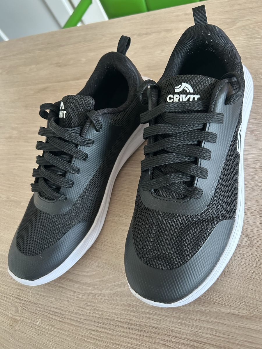 Scarpe da uomo: Turnschuhe Gr. 41 Schwarz Leicht + Bequem – Usato da St. Gallen venduto da MoMaMu12