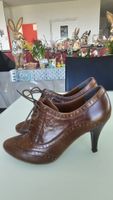 Jolies chaussures en cuir véritable marron