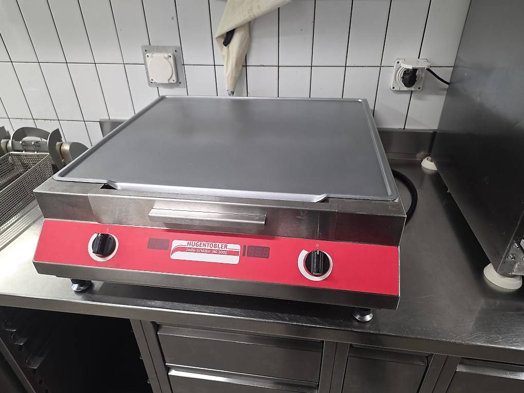 Elettrodomestici da cucina: Hugentobler 400V Induktionsgridle Grillplatte – Usato da Selzach venduto da Grievas