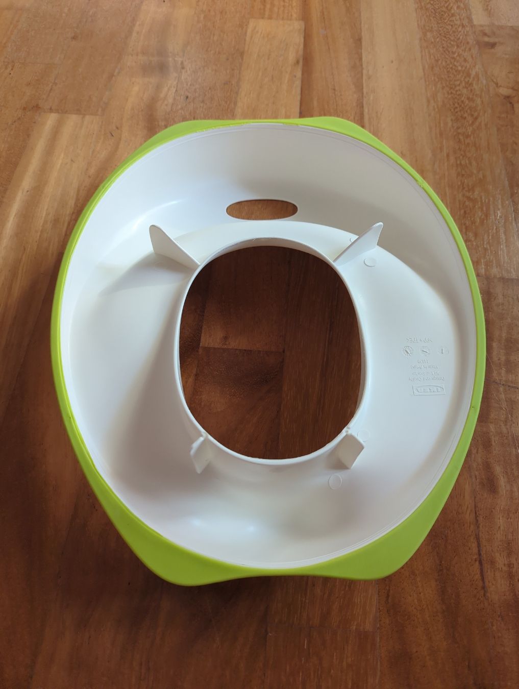 Ikea WC: Ikea Tossig Toilettensitz – Gebraucht aus Eglisau von raf_hn2x 2
