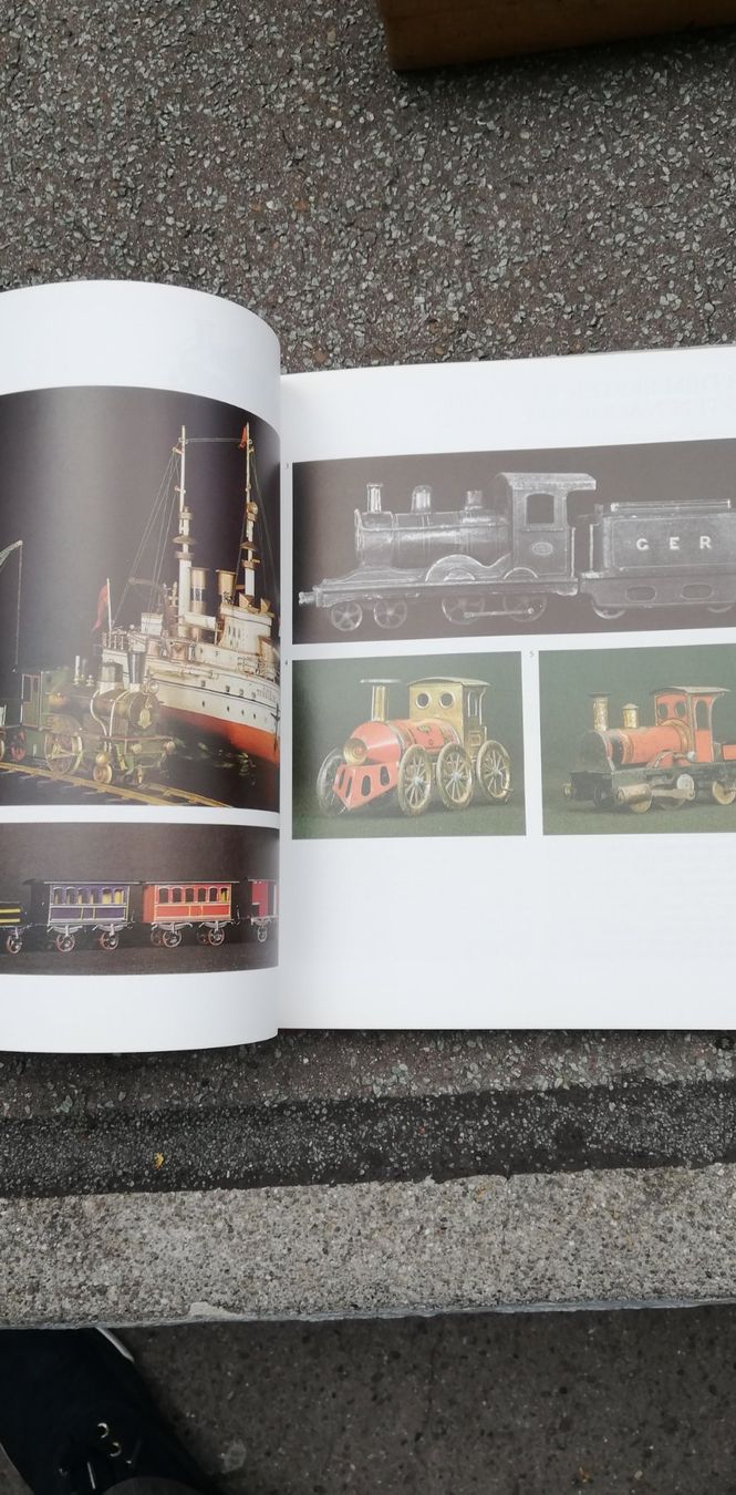 Märklin Modellini di ferrovie: Buch: 100 Jahre Modelleisenbahnen – Usato da Thun venduto da Matthias72 6