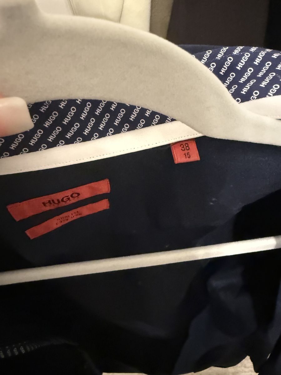Hugo Boss Chemises: Hugo Boss Hemd in Dunkelblau – D'occasion à Winterthur par fij_f65r 2