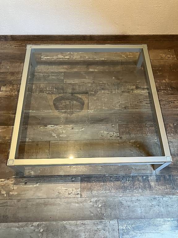 Tables: Glastisch mit Aluminiumrahmen – D'occasion à Büren an der Aare par Derboss9 1